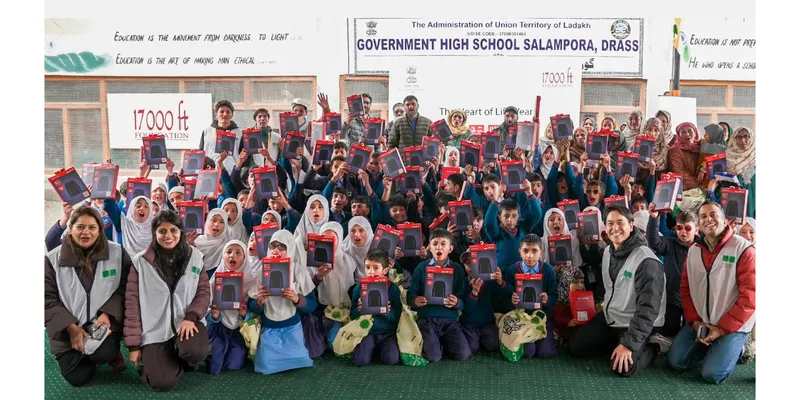 UNIQLO Donates 4,000 HEATTECH Thermal Clothing Items to Communities in Ladakh